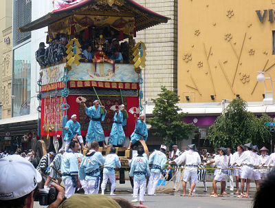 Gion matsuri parade photo par DocChewbacca flickr opt